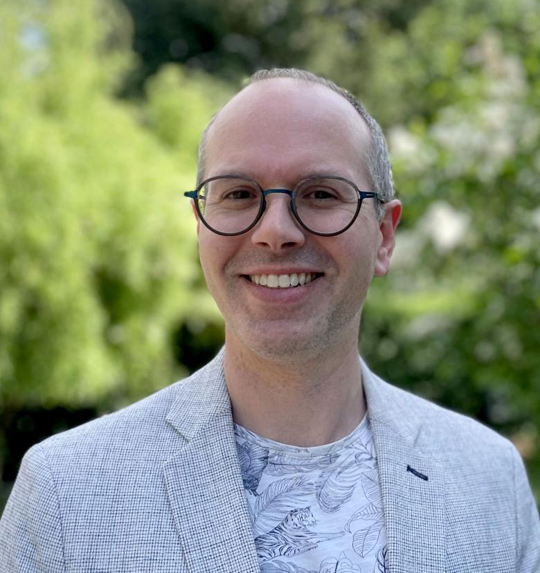 JULIEN DECKER PORTRAIT 2024 300 DPI